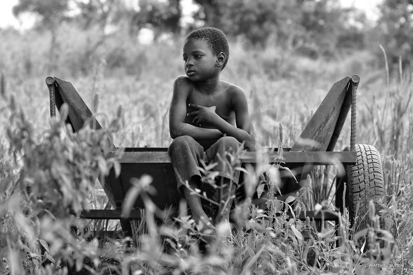 matthieu_suprin_l'enfant_des_champs_burkina_faso_afrique_nb_web.jpg