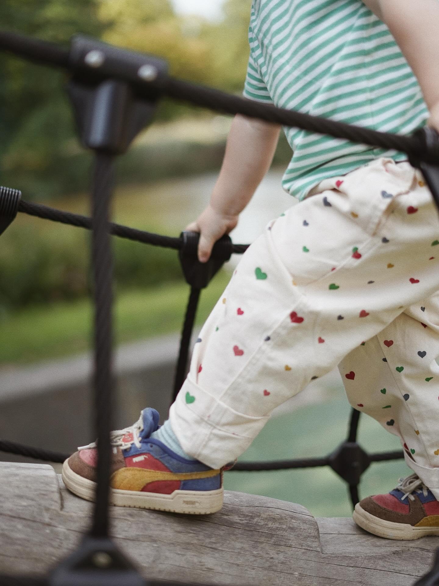 oh jongens, wat een heerlijke dagen met zonder jas, het heerlijke licht. september is begonnen, terug naar routine of nog op vakantie als je lekker niet aan die schoolvakanties hoeft te gehoorzamen. dat lijkt alweer zo lang geleden. gisteren had ik z