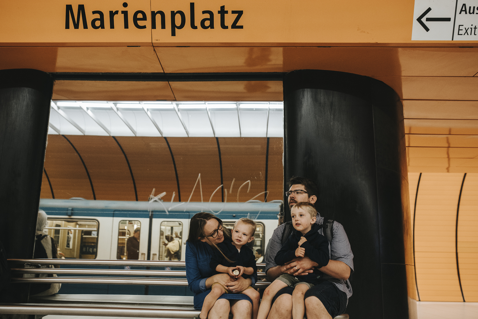 Family-in-Marienplatz-sBahn-station.jpg