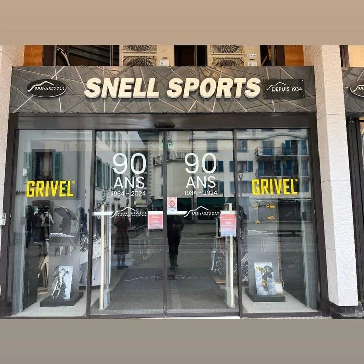 Prenez le temps de passer admirer nos vitrines d'automne ! Nous commen&ccedil;ons gentiment &agrave; &ecirc;tre tout &eacute;quip&eacute;s pour l'arriv&eacute;e de l'hiver 🥳