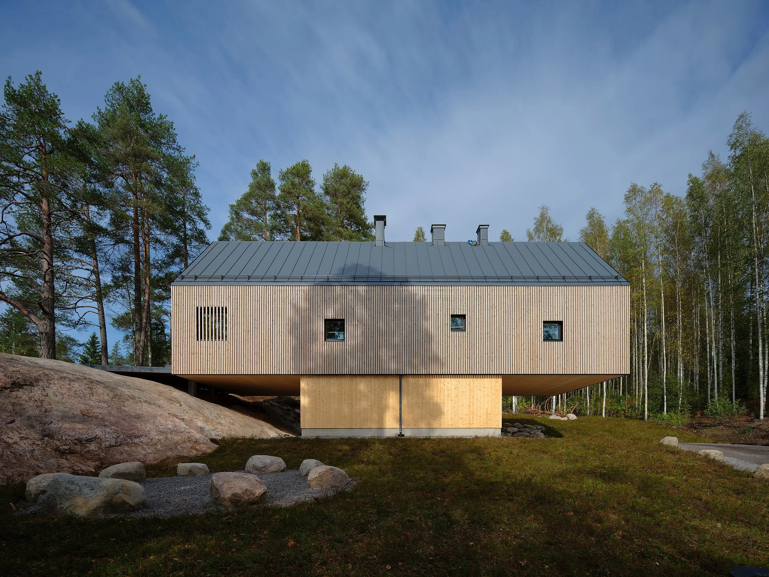 ORTRAUM_Peak_garden elevation.jpg