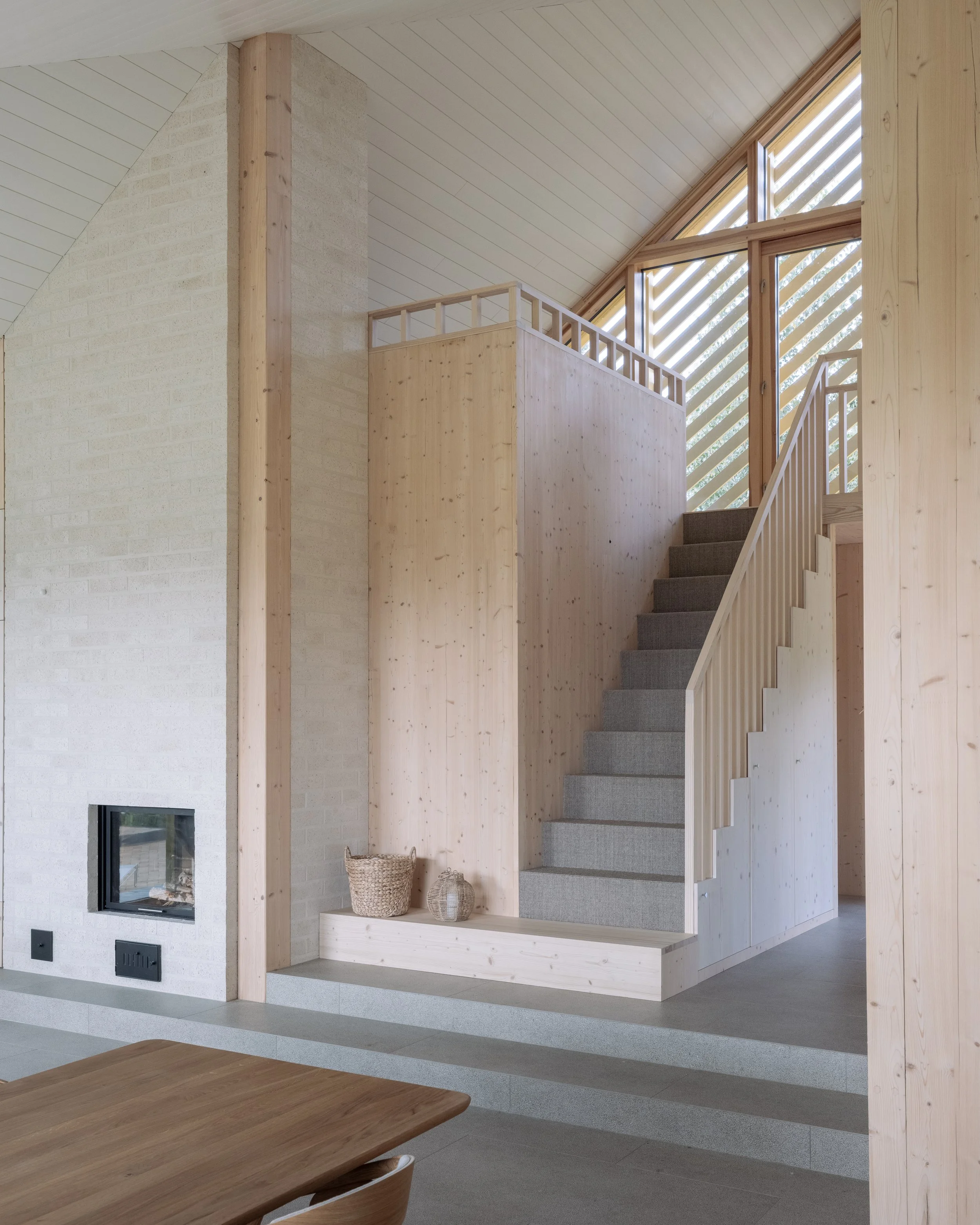 yellowhouse_138.jpg