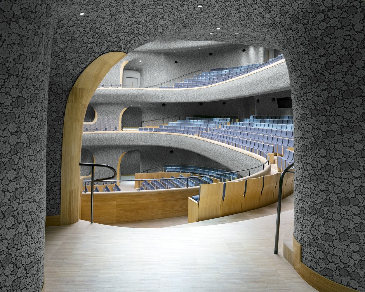 019_Marc_Goodwin_opera_hall_entrance.jpg