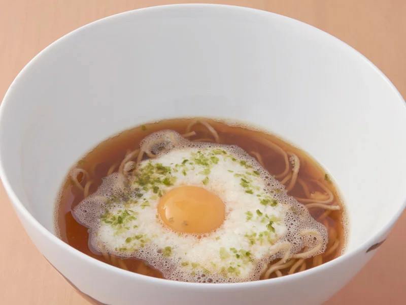 月見とろろ蕎麦<br>Tsukimi tororo soba <span style="color:red;">(Hot)<span> ($13)