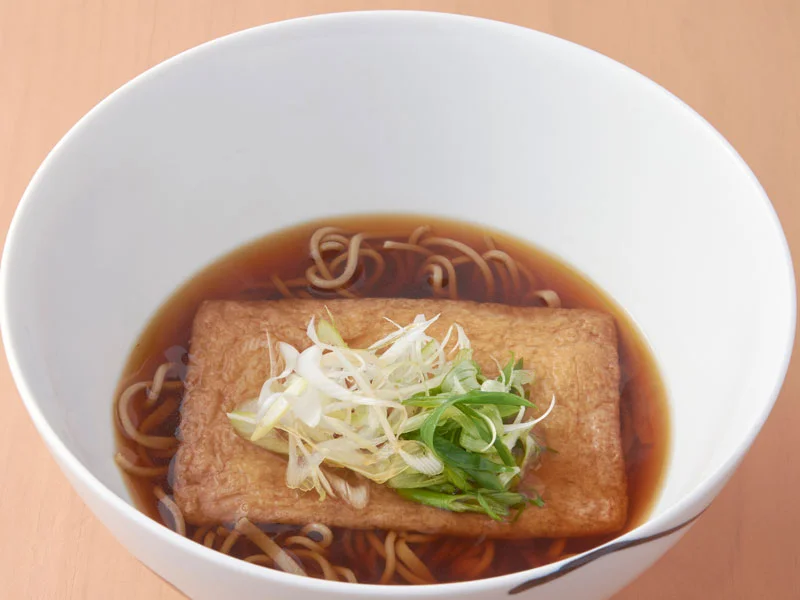 きつね蕎麦 <br>KITSUNE SOBA <span style="color:red;">(HOT)</span> ($12)