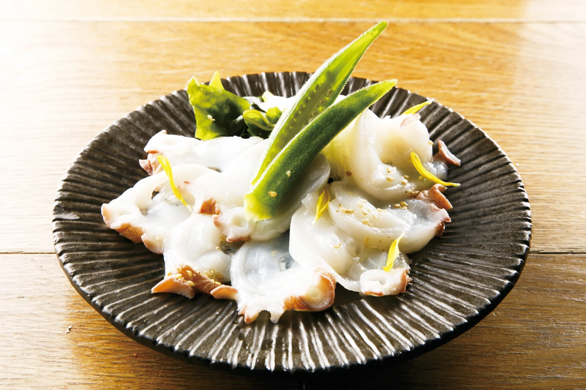 タコしゃぶポン Octopus Sashimi with Ponza Sauce (Lightly Cook) ($15)
