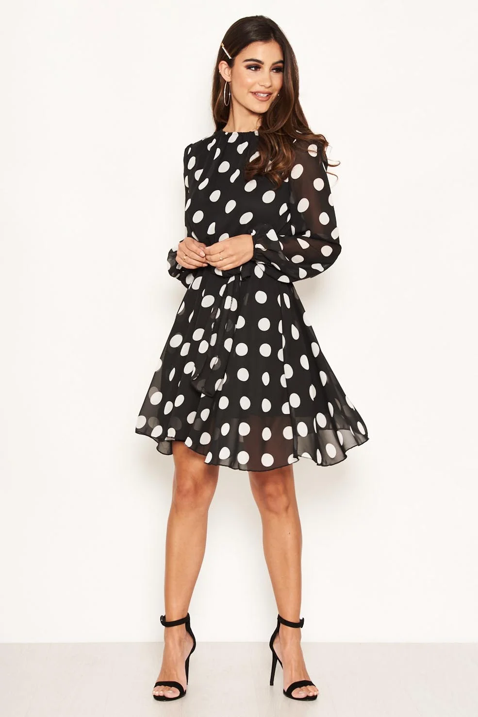 MANCHESTER ECOMMERCE PHOTOGRAPHER STUDIO ON MODEL PHOTOGRAPHY ECOM FASHION