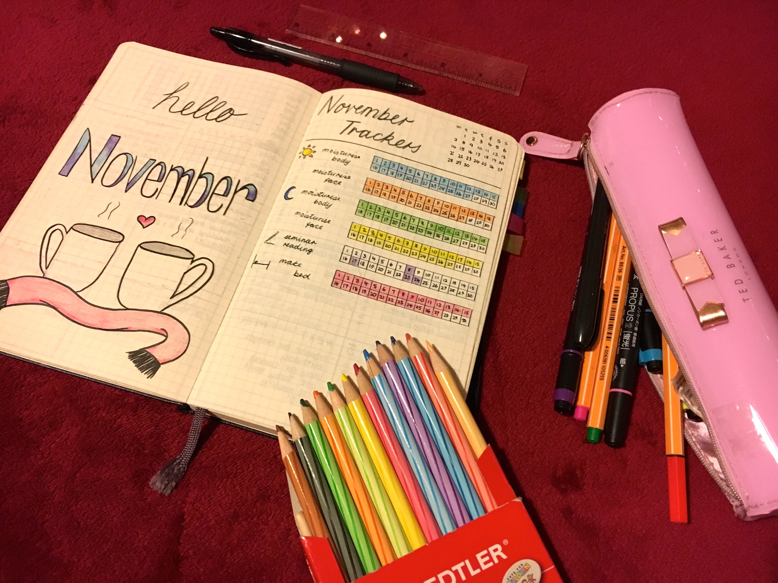 My December page isn't done yet so you'll have to make do with how cute November looks. 
