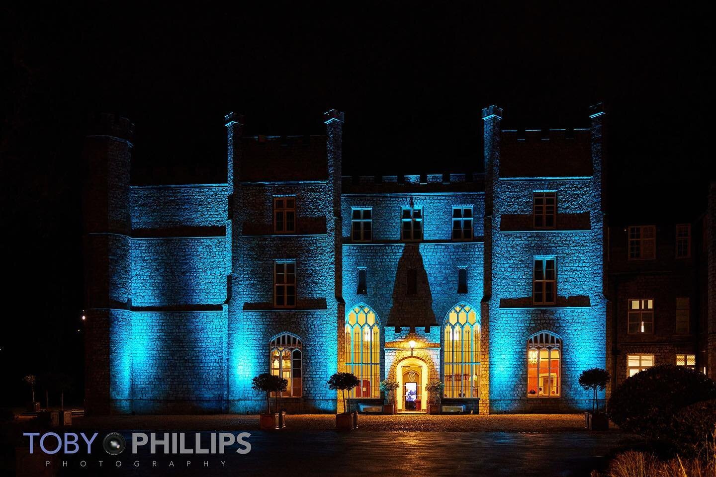 Amazing to hear the debating skills of our future generation at the MUN conference and diplomatic dinner I photographed recently at Wycombe Abbey school. 
Top private schools from around the country discussing world issues and politics.#privateschool