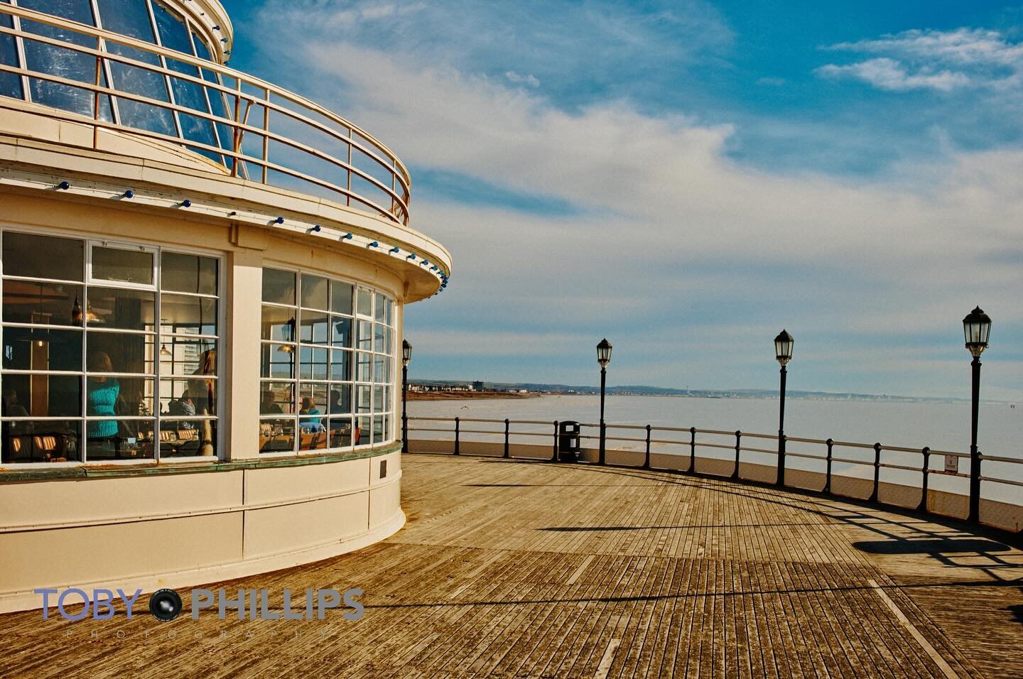 Lovely breakfast @perchonthepier Worthing with Maria Phillips, followed by a short walk and a beach sleep in the sun....perfect!!
Leica M11 with 35mm summilux lens