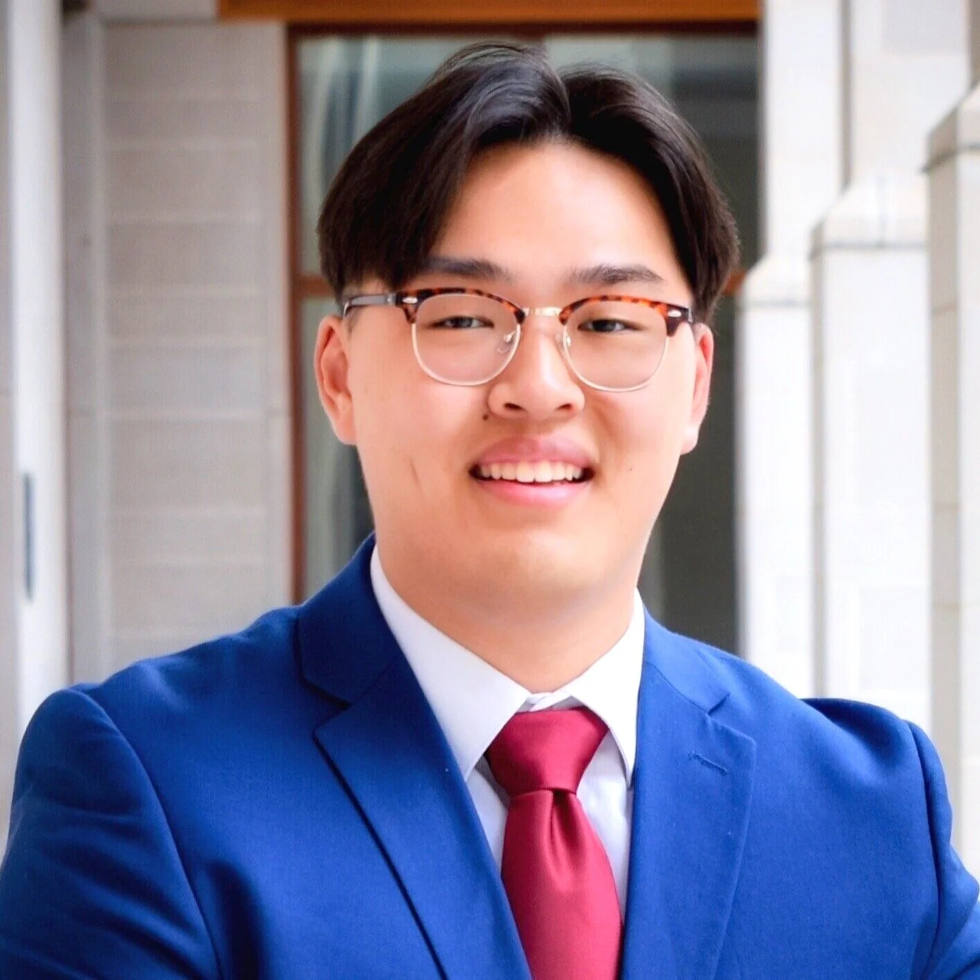ALEN CHENAlan is a rising Junior at WashU, dual-majoring in Neuroscience and Healthcare Management on a pre-med track intending to graduate early in the winter of 2022, and is one of our directors for the Alz Buddies STL program.