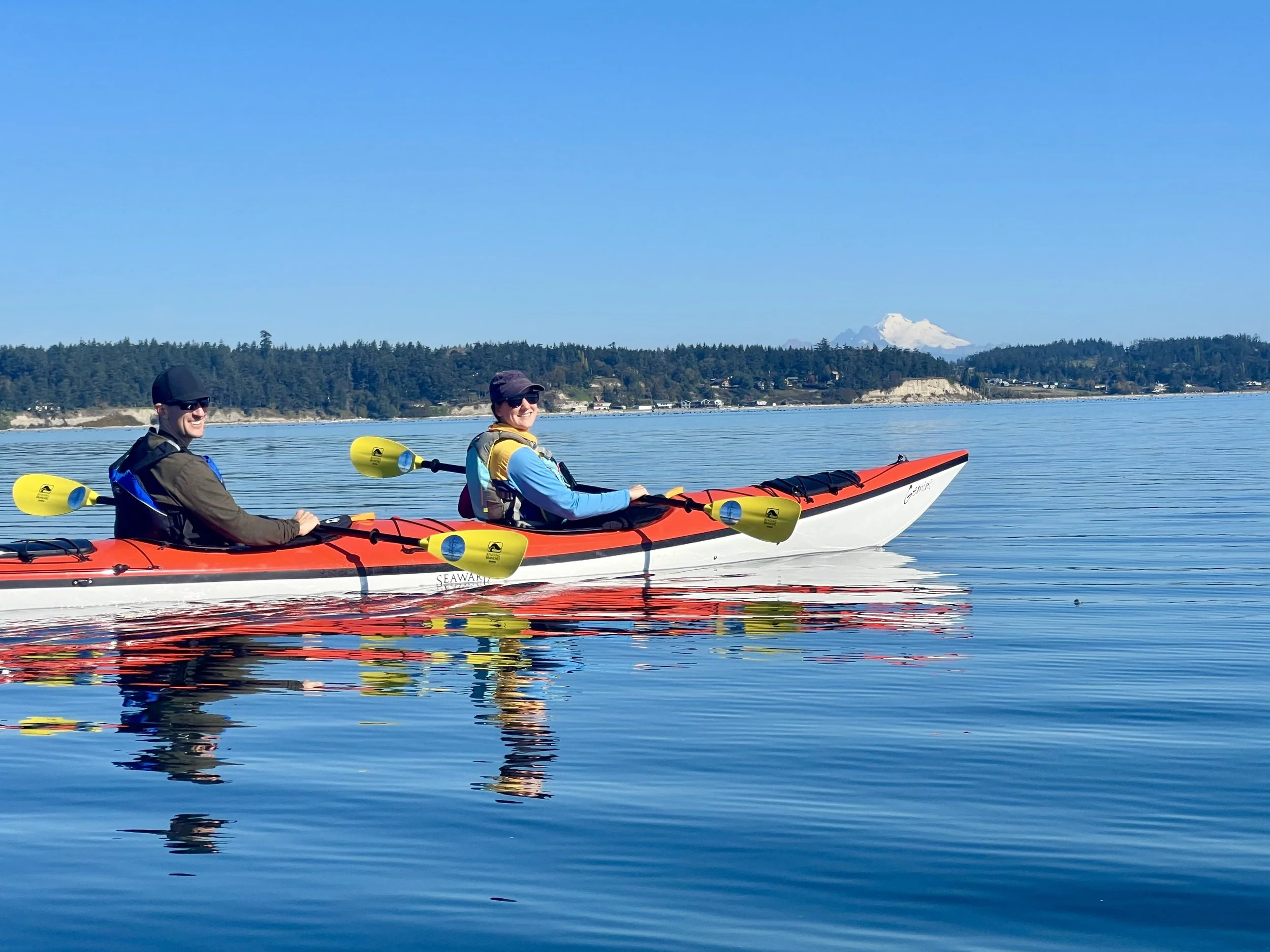 Kayakers on the Captain's Loop tour at Penn Cove, Whidbey Island