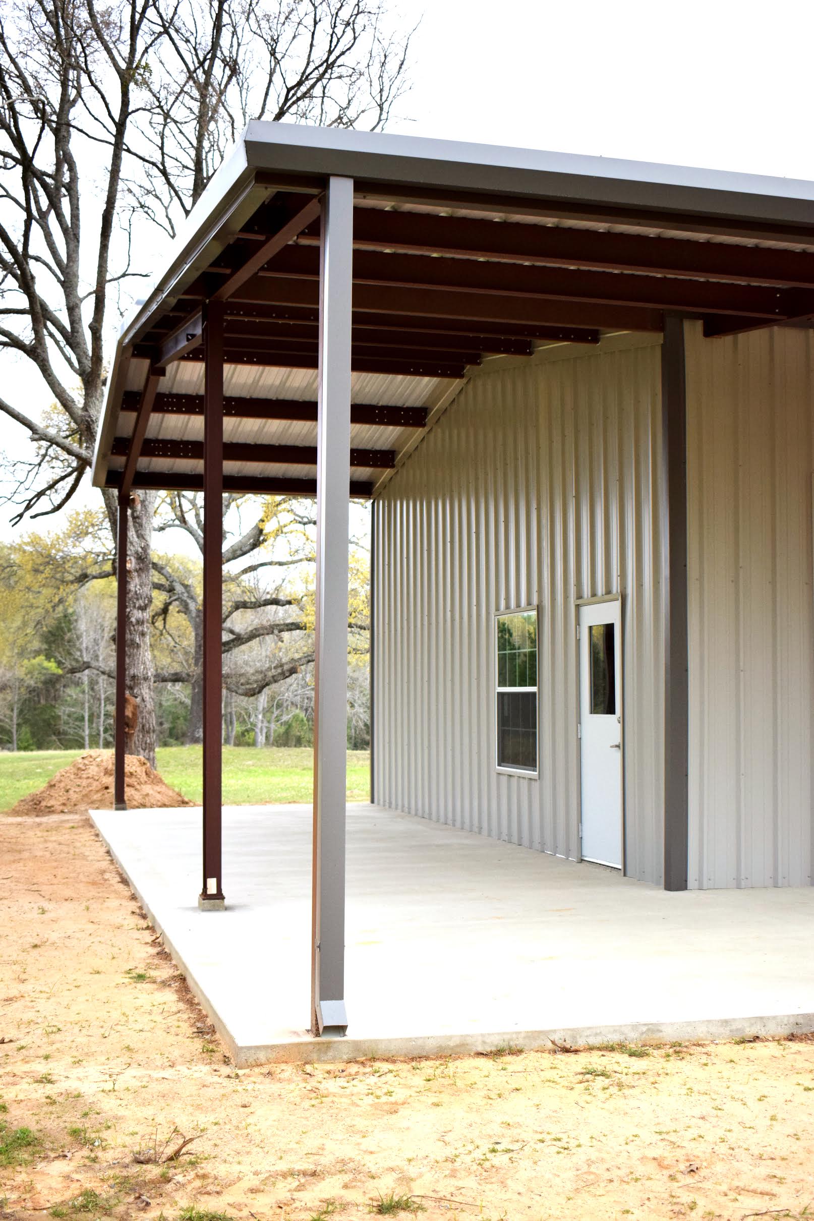 Building porch.jpg