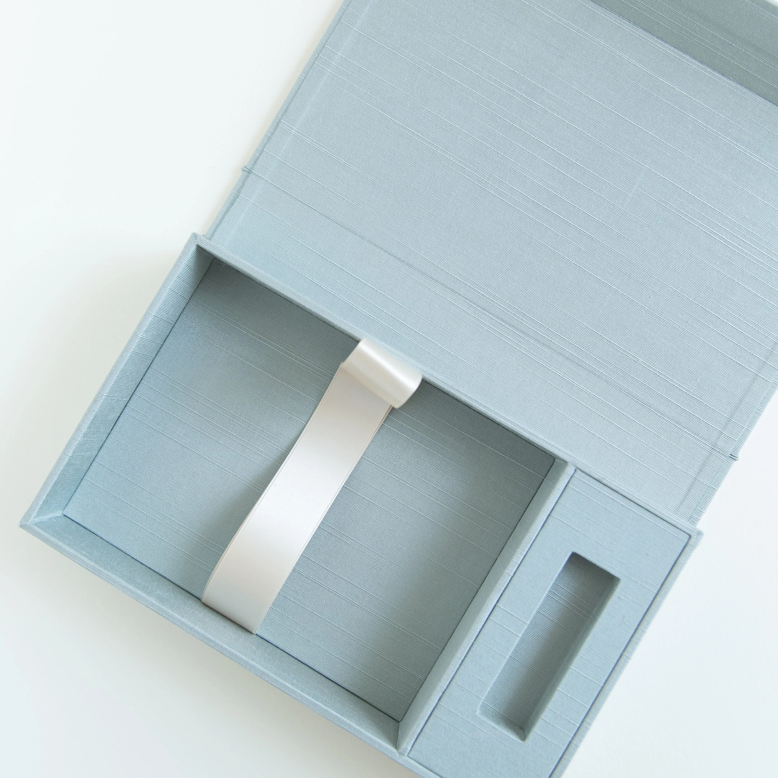 LuxBindery-PrintBoxWithUSB-Seafoam-B.jpg