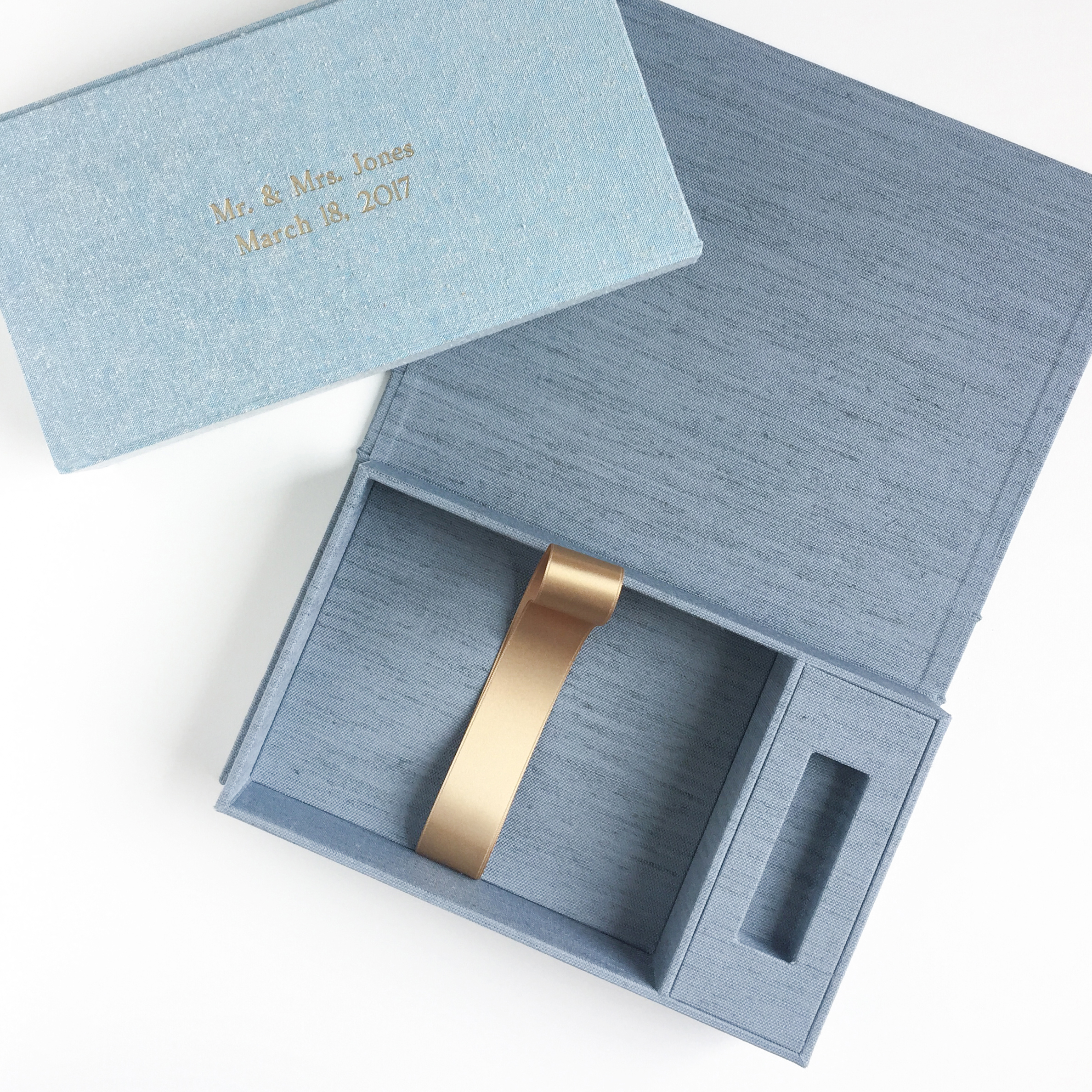 LuxBindery-PrintBoxWithUSB-Imprinting-B.jpg