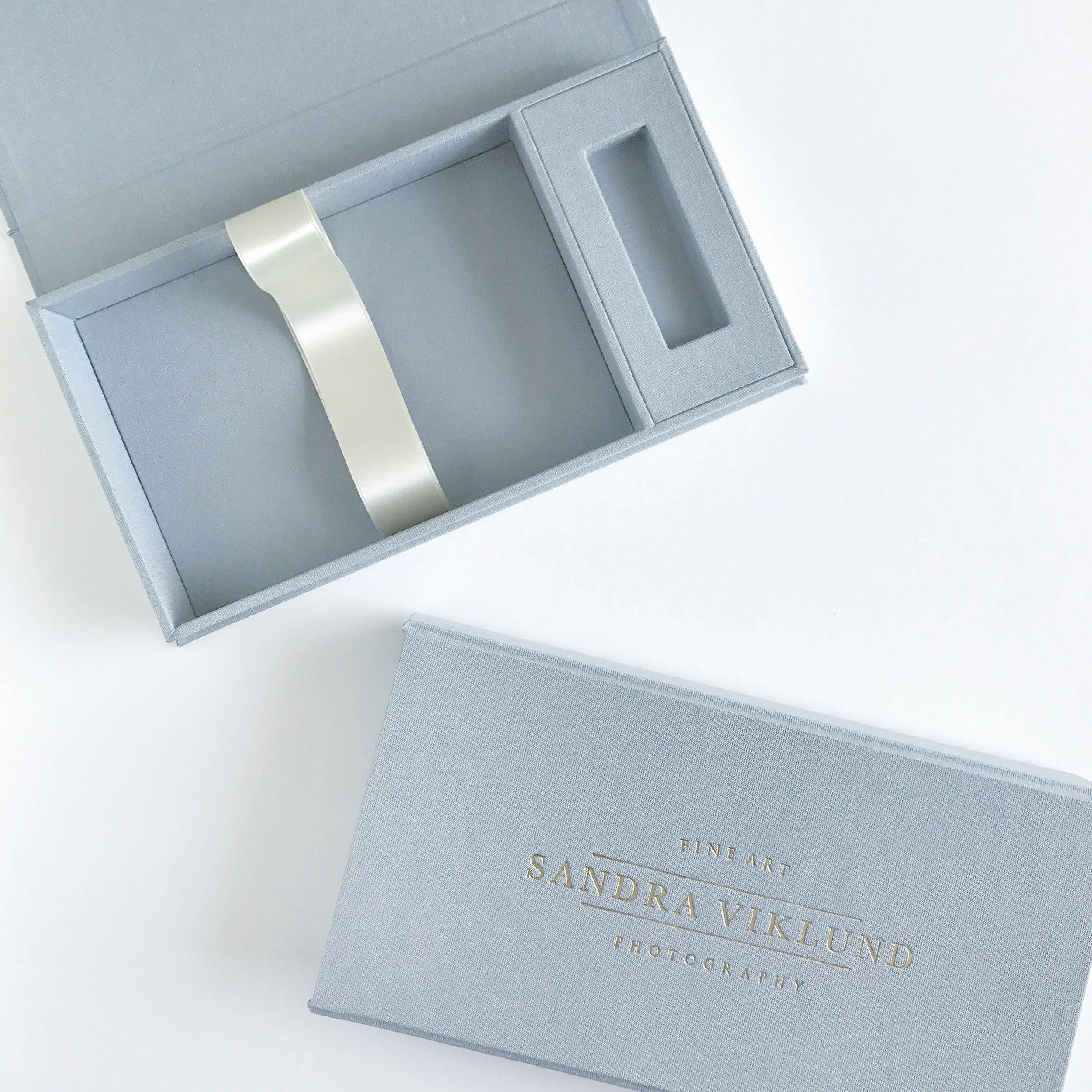 LuxBindery-PrintBoxWithUSB-Imprinting-C.jpg