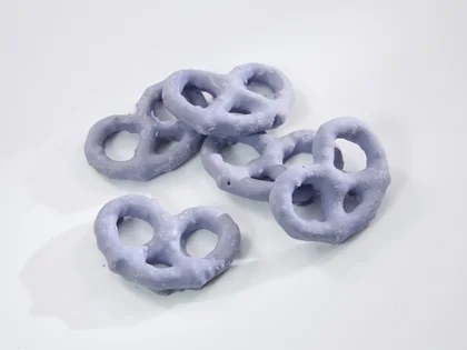 img_2040-111.pretzelyogurtbluberry_md.jpg