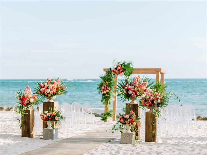 20 Elegant Beach Wedding Accessories