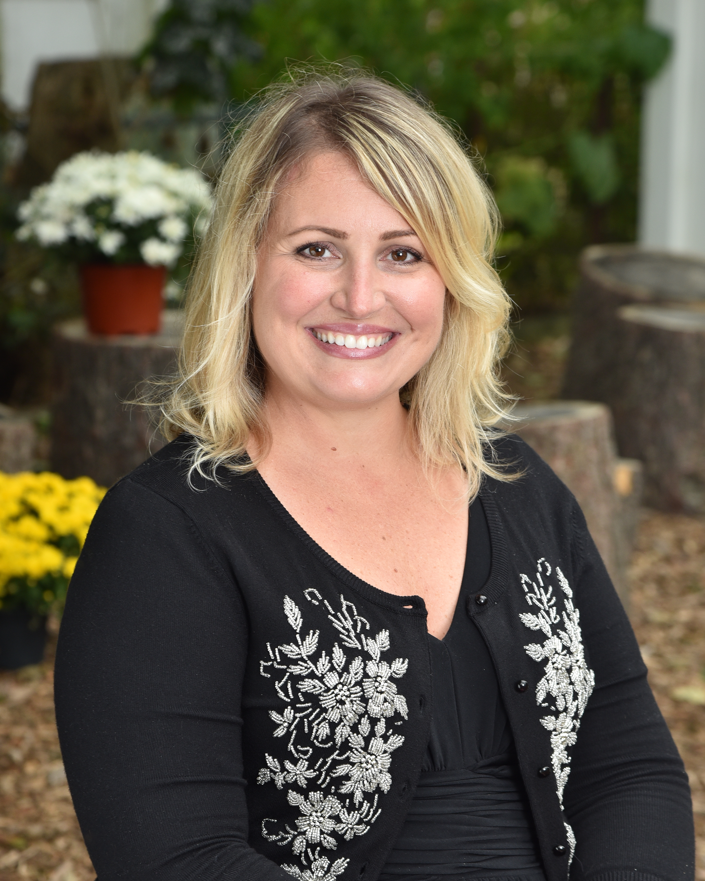 Kelly Legiec Mrs. Legiec has Early Childhood Education and English degrees from Kean University, as well as, her Montessori Certification from the American Montessori Society. She began her teaching career at Diamond Hill Montessori School in Berkeley Heights, NJ. She is a mother of 2 children.