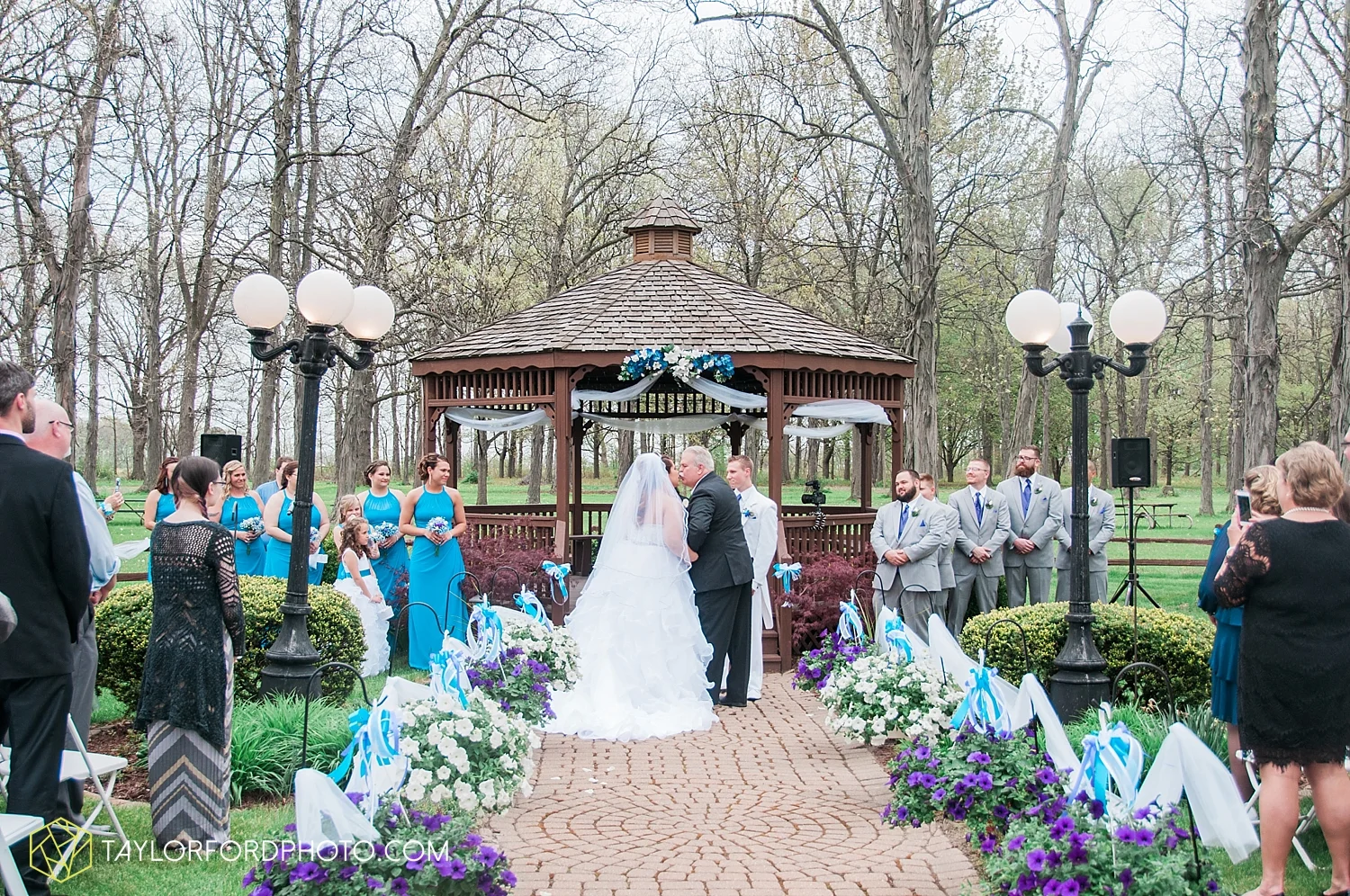 toledo_ohio_wedding_photographer_taylor_ford_photo17.jpg