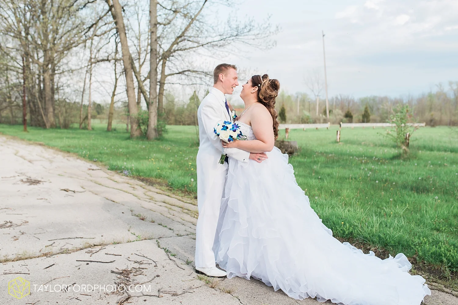 toledo_ohio_wedding_photographer_taylor_ford_photo25.jpg