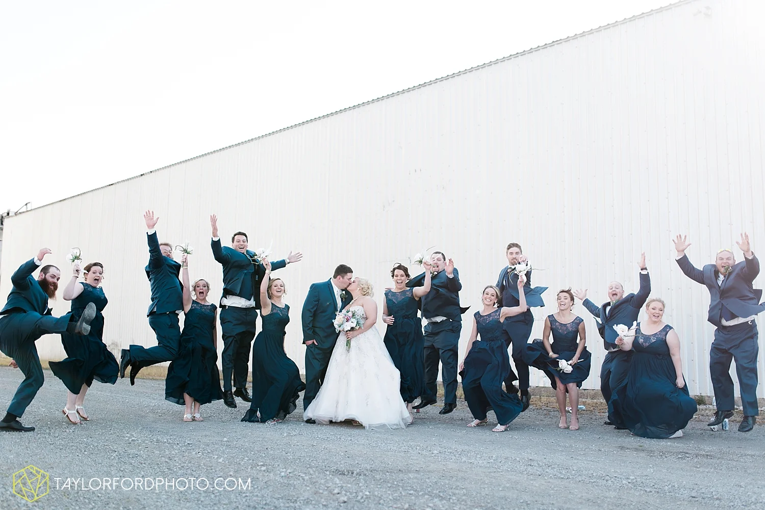 van_wert_ohio_wedding_photographer_taylor_ford_1300.jpg