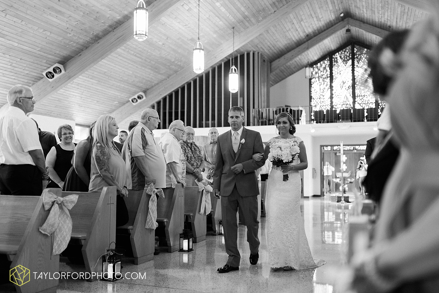 van_wert_wedding_photographer_taylor_ford_ohio_indiana_fort_wayne_2094.jpg