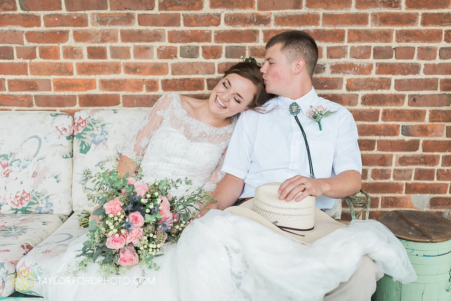 fort_wayne_indiana_wedding_photographer_taylor_ford_marian_hills_farm_0210.jpg
