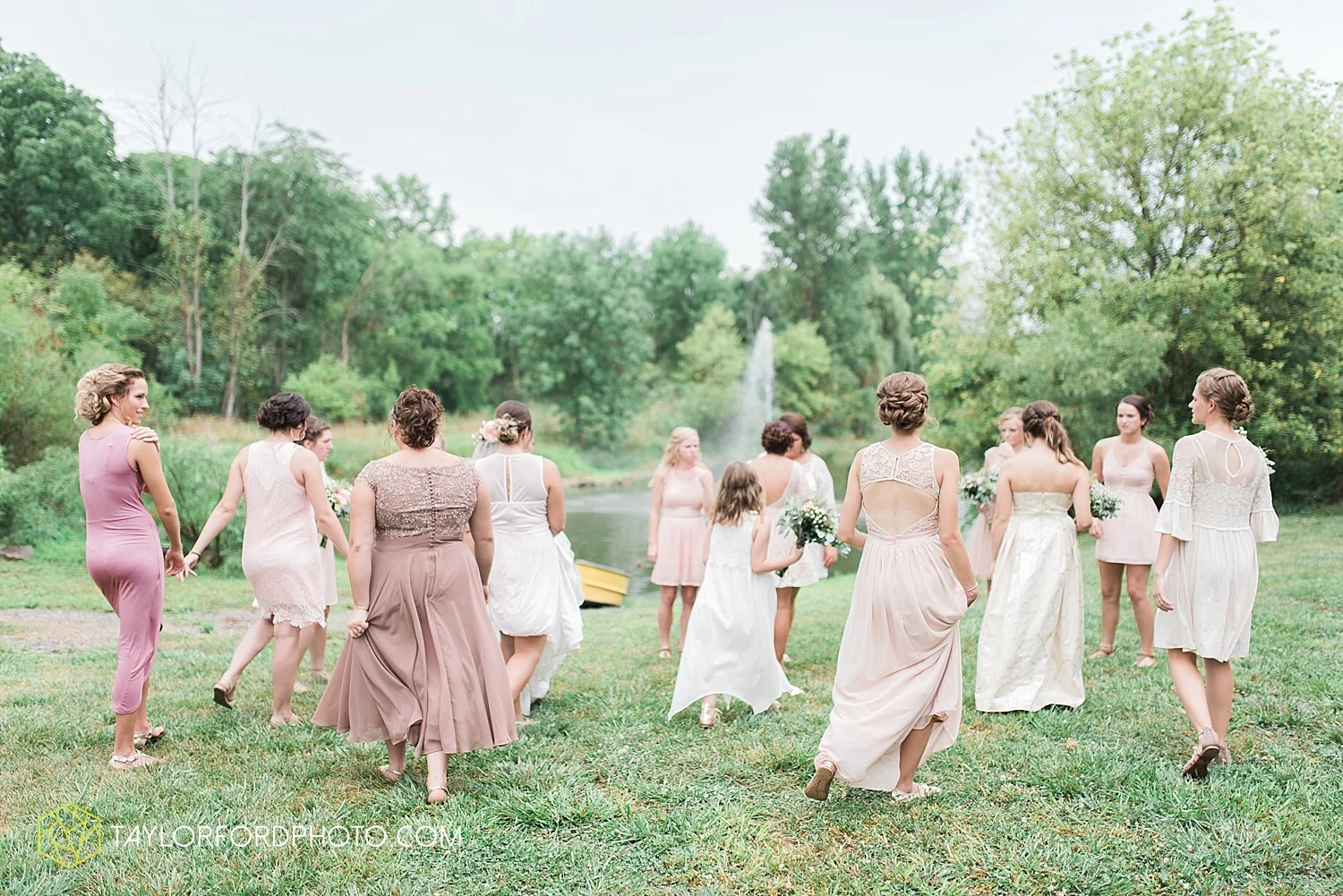 fort_wayne_indiana_wedding_photographer_taylor_ford_marian_hills_farm_0285.jpg