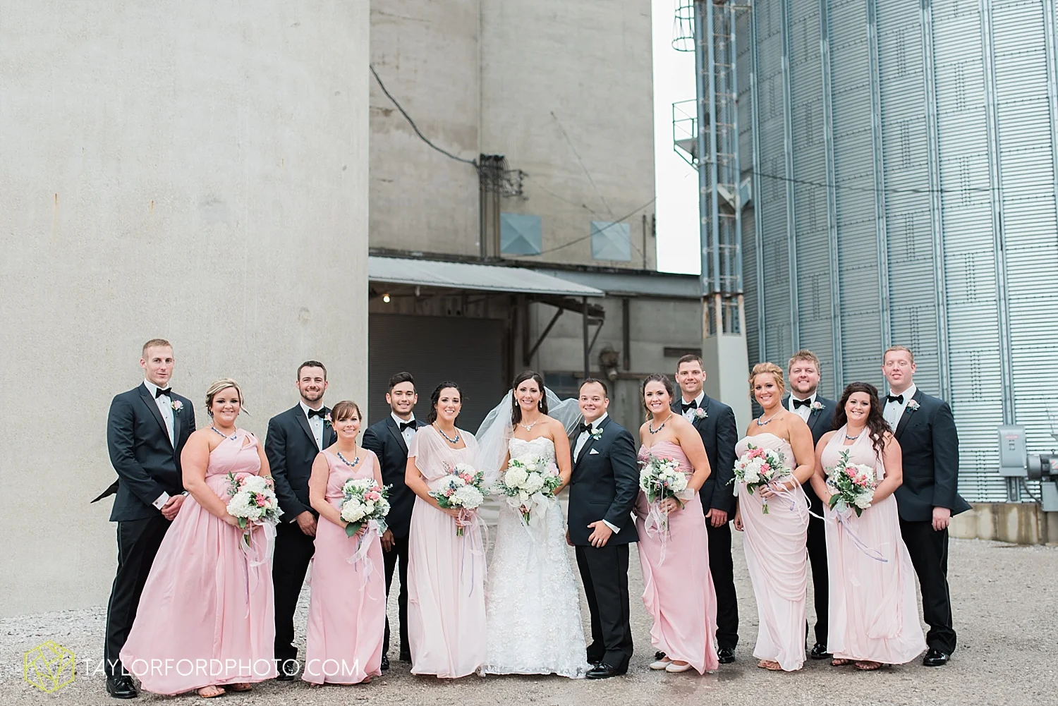 fort_wayne_indiana_wedding_photographer_taylor_ford_dupont_downs_0465.jpg