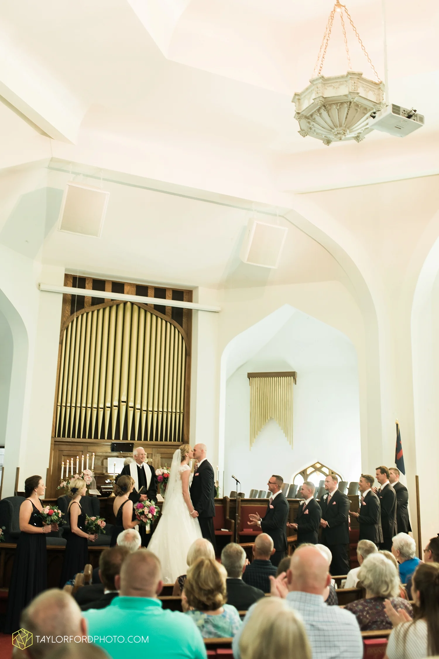 van_wert_ohio_fort_wayne_indiana__photographer_taylor_ford_nashville_tennessee_family_wedding_senior_cerutis_catering_2476.jpg