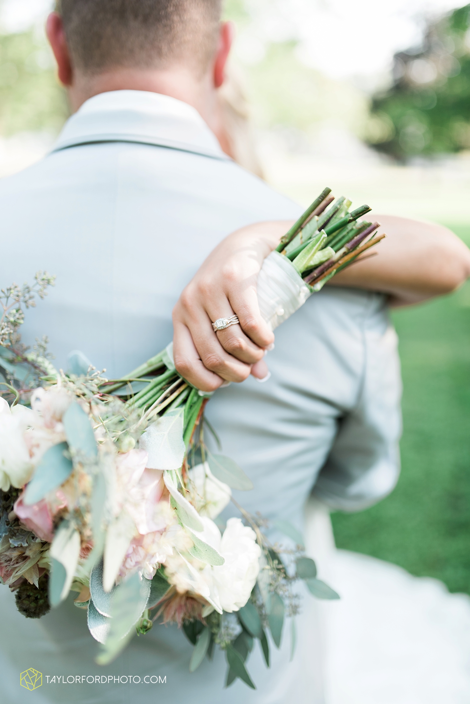van_wert_ohio_fort_wayne_warsaw_indiana_wedding_photographer_taylor_ford_silver_lake_2897.jpg