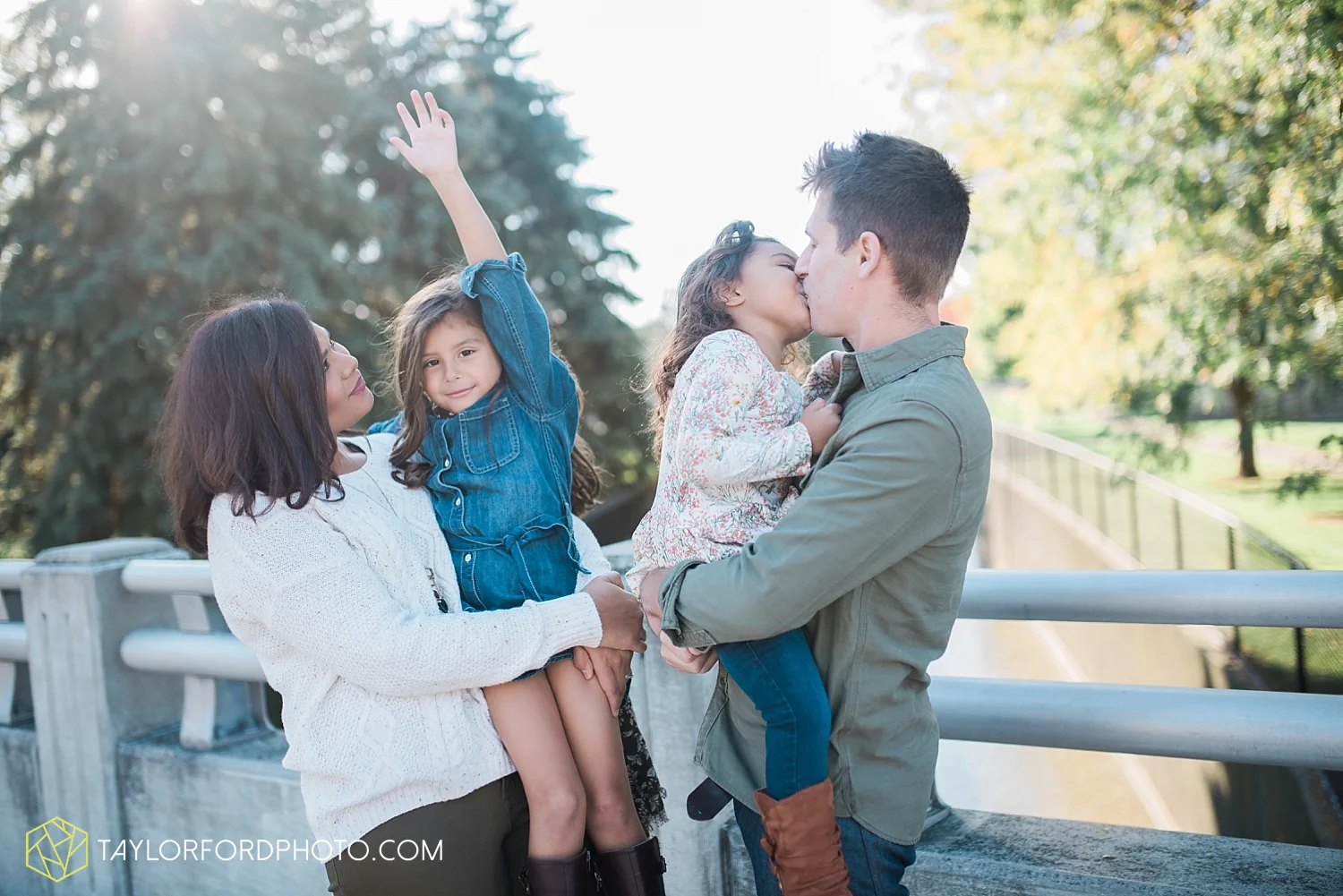 van_wert_ohio_downtown_main_street_fort_wayne_indiana_family_photographer_taylor_ford_3200.jpg