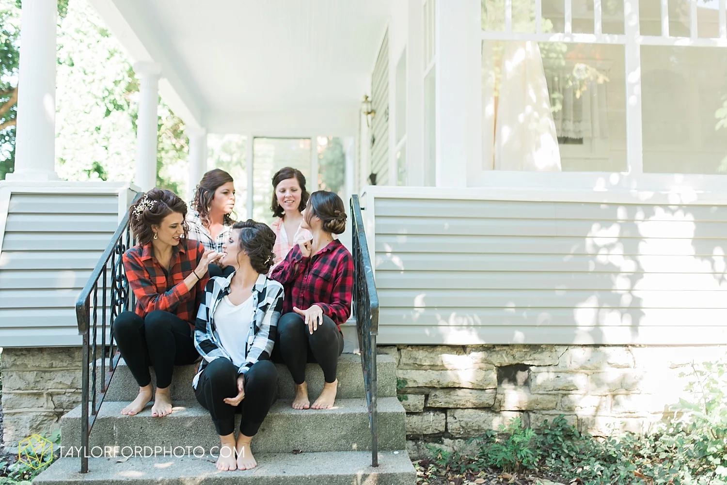van_wert_ohio_dairy_barn_fairgrounds_fort_wayne_indiana_wedding_photographer_taylor_ford_3241.jpg