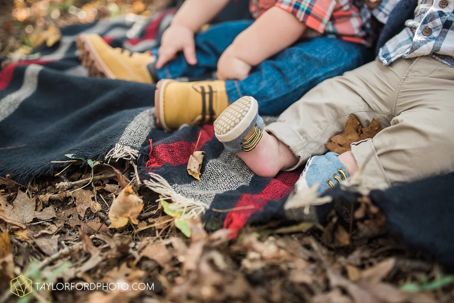 fort_wayne_indiana_van_wert_columbus_ohio_nashville_tennessee_syracuse_indiana_lake_wawasee_photographer_taylor_ford_family_0831.jpg