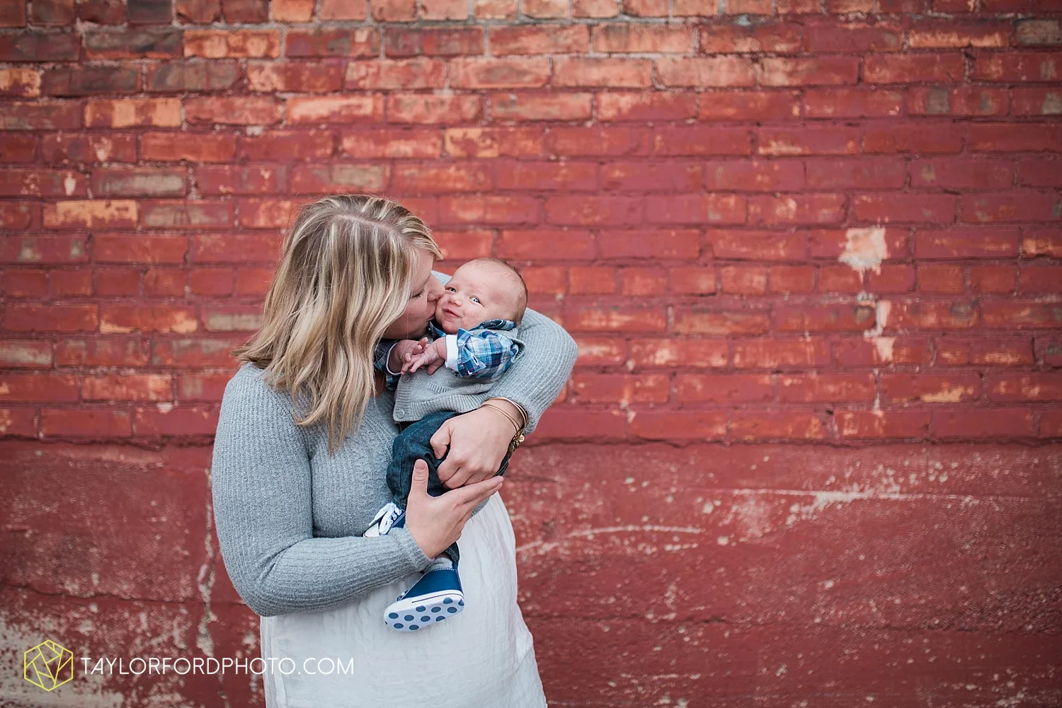 van_wert_ohio_fort_wayne_indiana_family_photographer_taylor_ford_3557.jpg