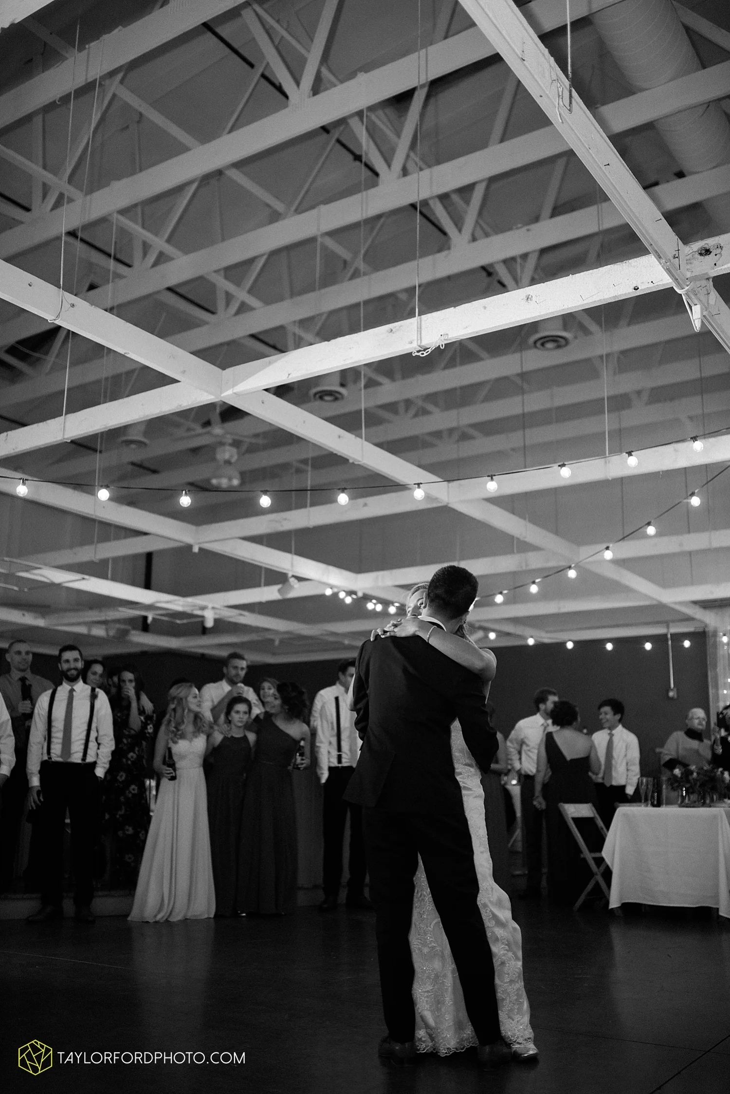fort_wayne_indiana_wedding_photographer_van_wert_ohio_kevin_and_jayde_dupont_downs_taylor_ford_3714.jpg