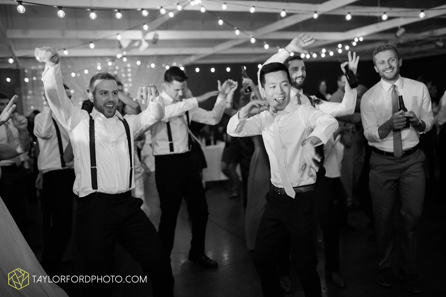fort_wayne_indiana_wedding_photographer_van_wert_ohio_kevin_and_jayde_dupont_downs_taylor_ford_3717.jpg