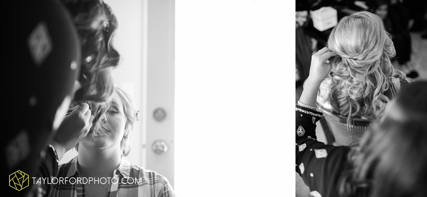 gatlinburg_tennessee_photographer_taylor_ford_weddings_enchanted_valley_barn_3785.jpg