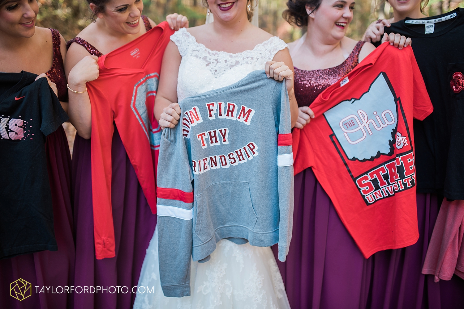gatlinburg_tennessee_photographer_taylor_ford_weddings_enchanted_valley_barn_3792.jpg
