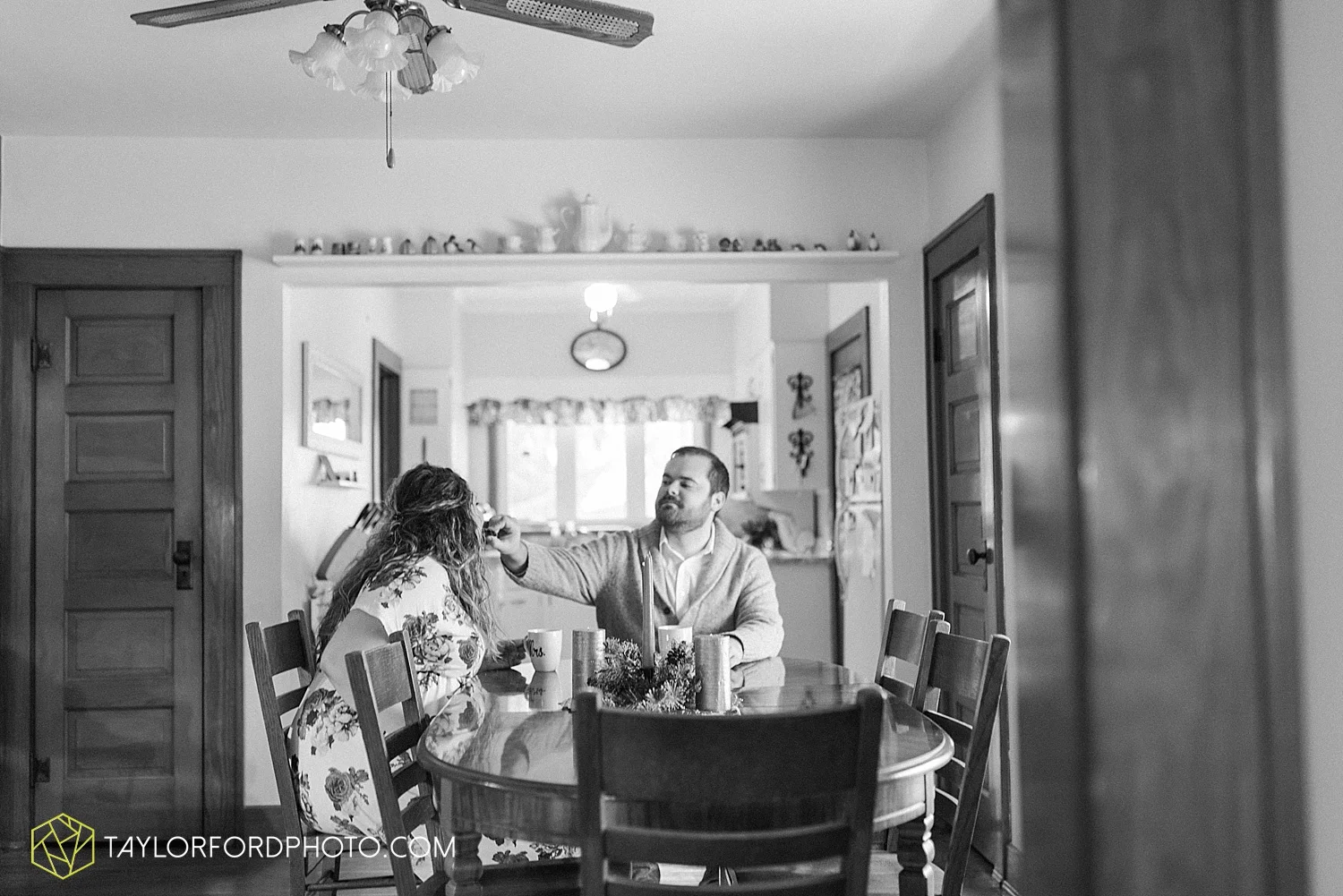 van_wert_ohio_couples_photographer_first_christmas_quincy_and_weston_taylor_ford_0942.jpg