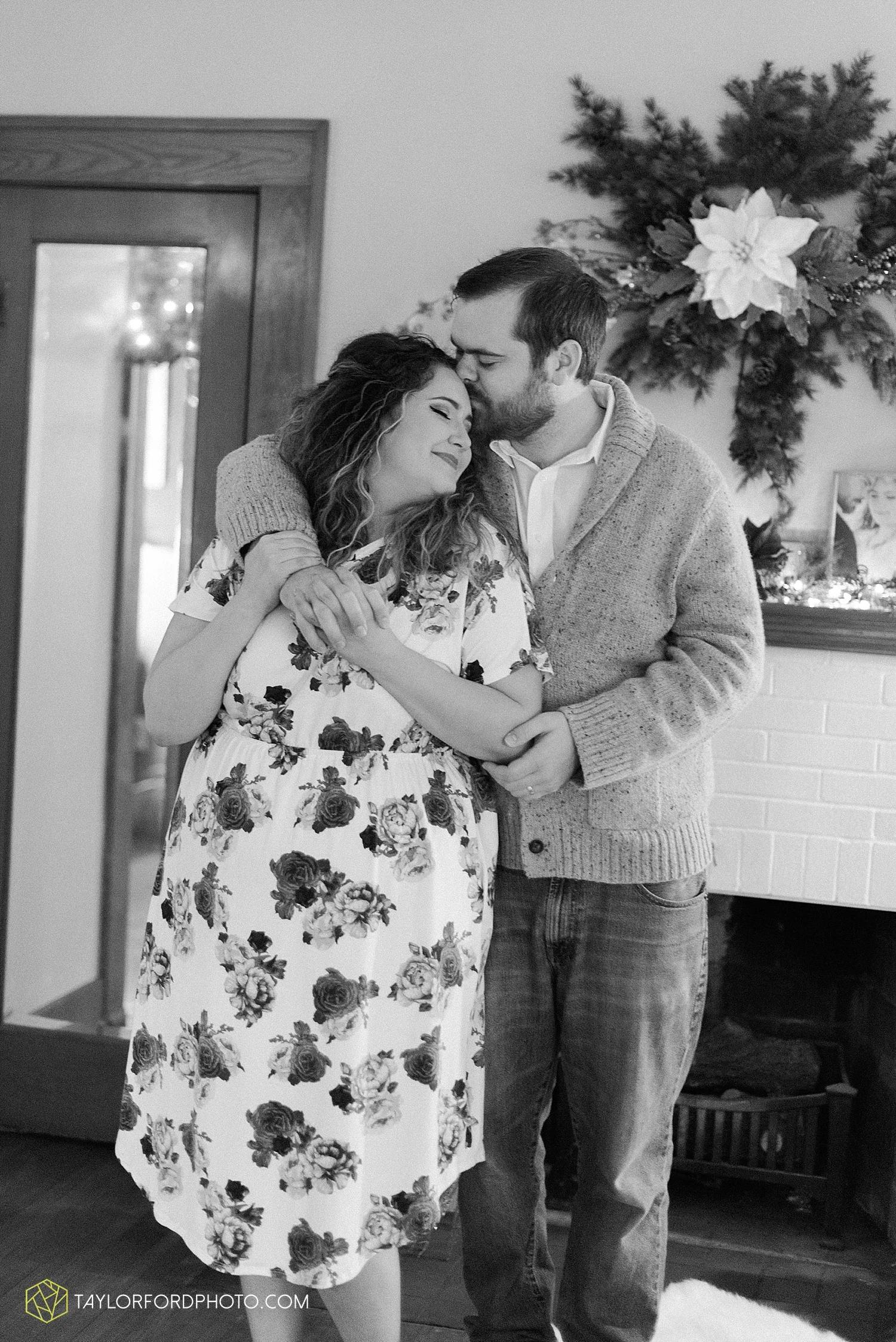 van_wert_ohio_couples_photographer_first_christmas_quincy_and_weston_taylor_ford_0952.jpg