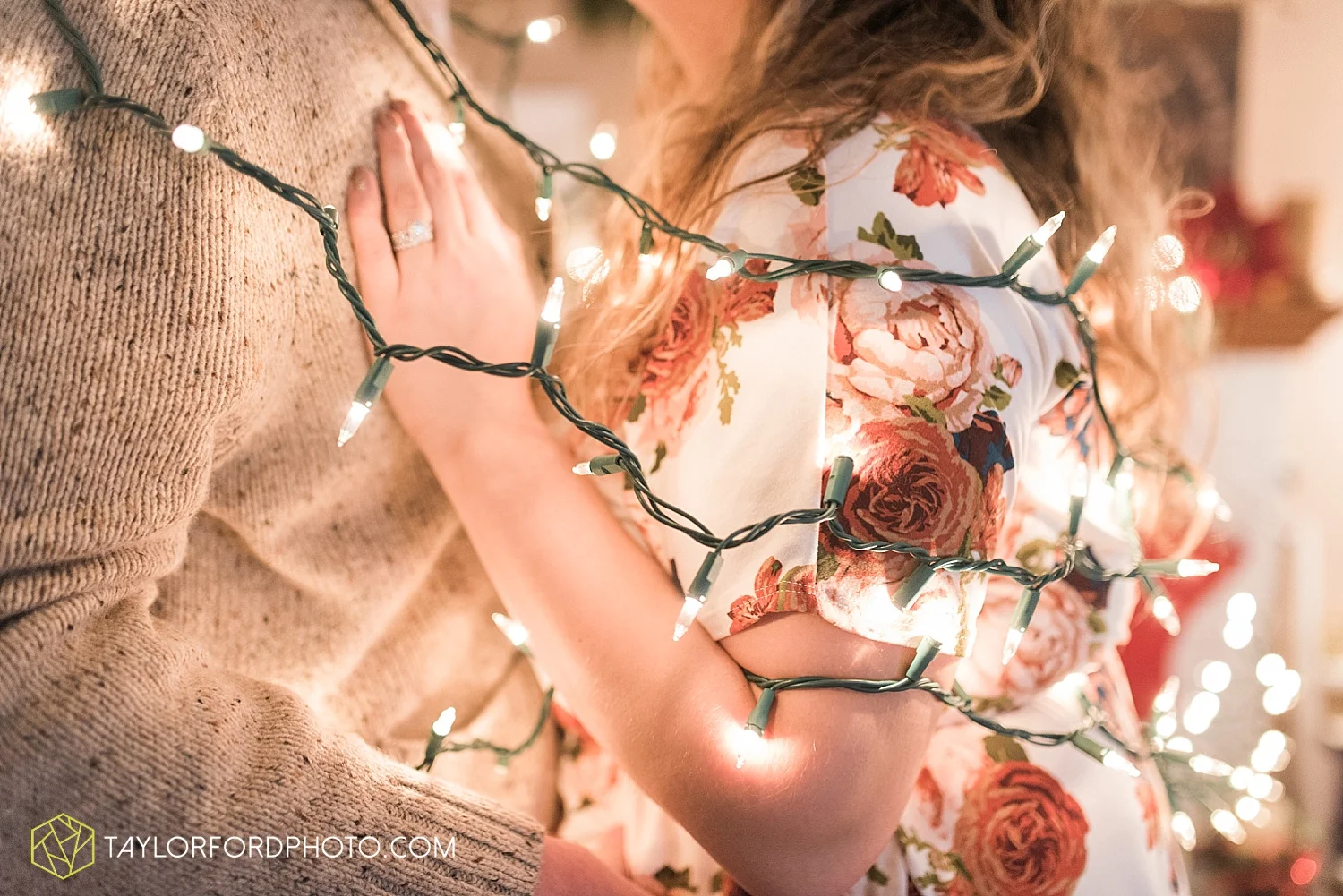 van_wert_ohio_couples_photographer_first_christmas_quincy_and_weston_taylor_ford_0963.jpg