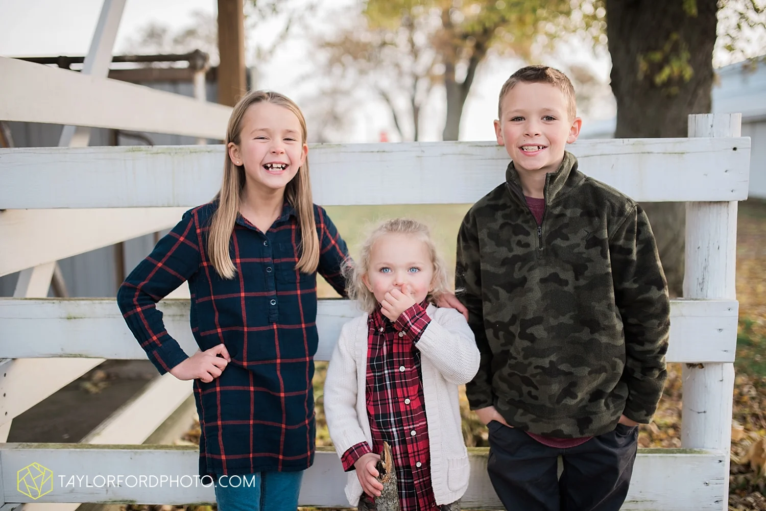 van_wert_ohio_photographer_the_baxter_family_county_fairgrounds_taylor_ford_4025.jpg