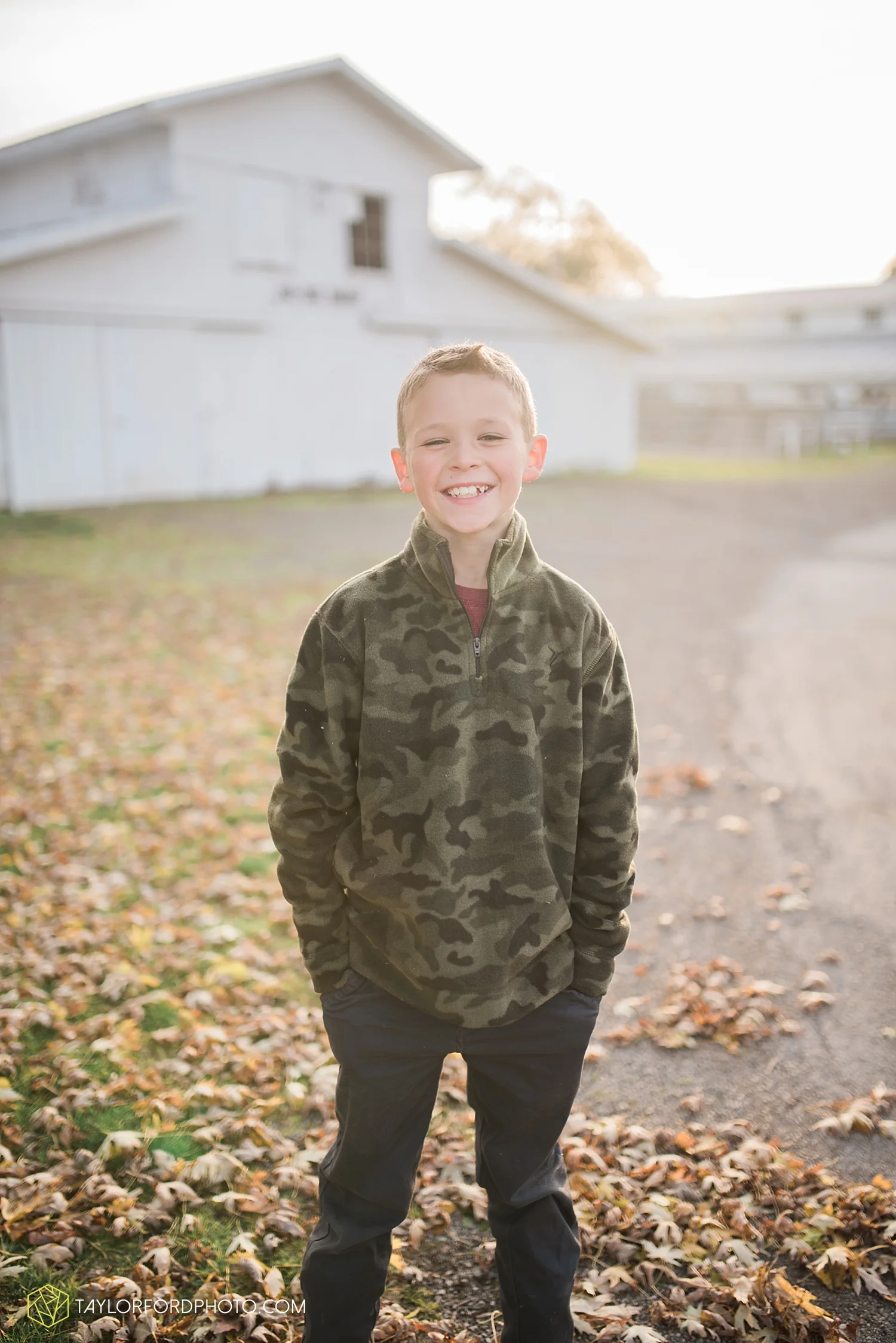 van_wert_ohio_photographer_the_baxter_family_county_fairgrounds_taylor_ford_4028.jpg