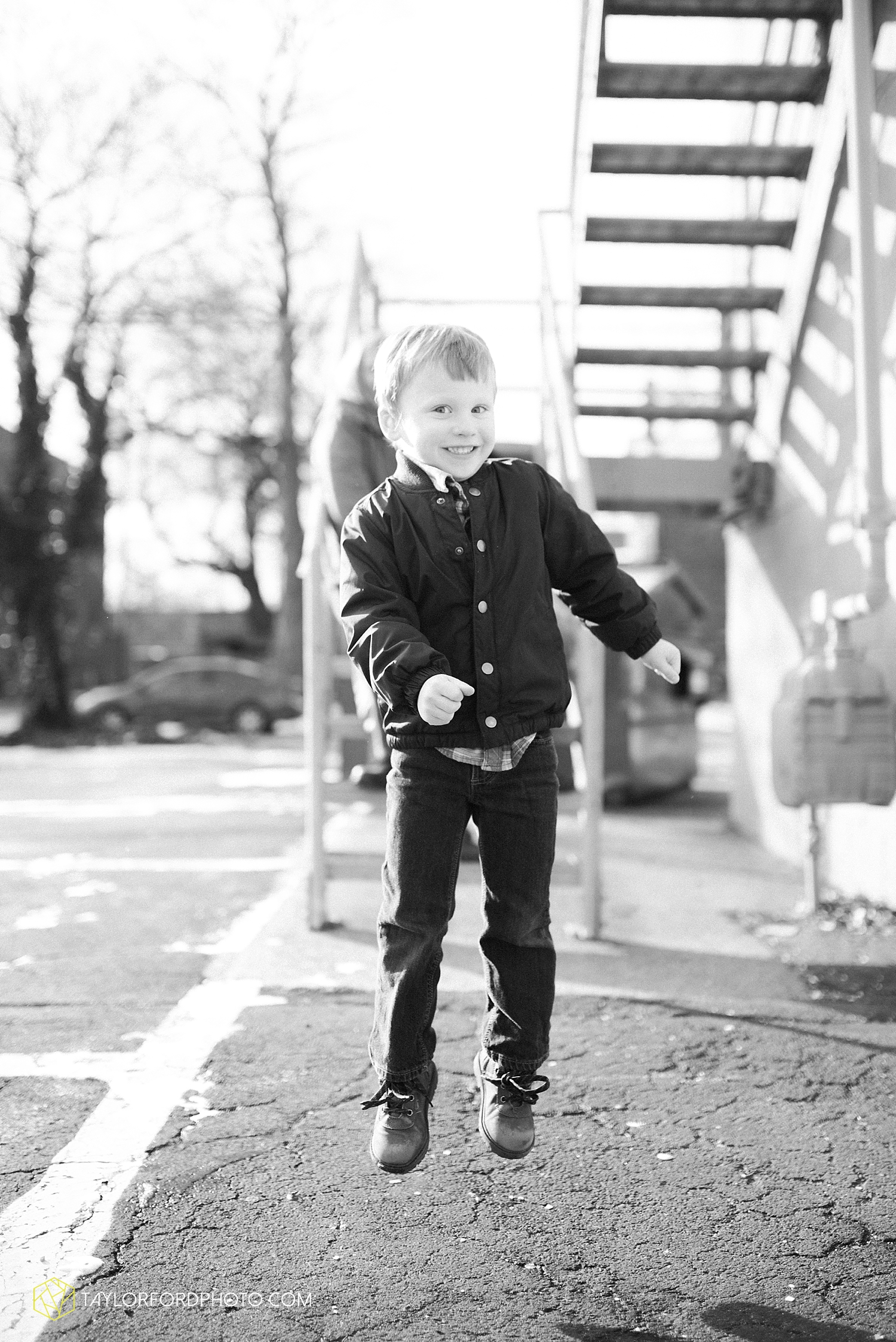 van_wert_ohio_family_photographer_fort_wayne_indiana_taylor_ford_avalos_family_4449.jpg