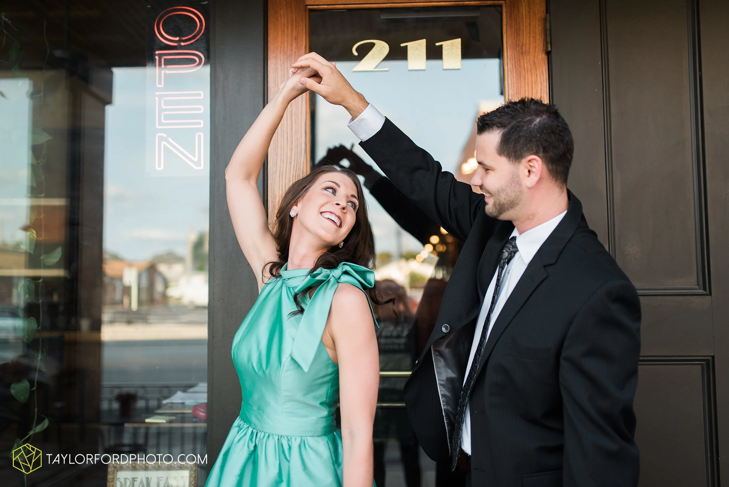 celina-coldwarter-ohio-engagement-wedding-photographer-Taylor-Ford-Photography-Ohio-Indiana_2278.jpg