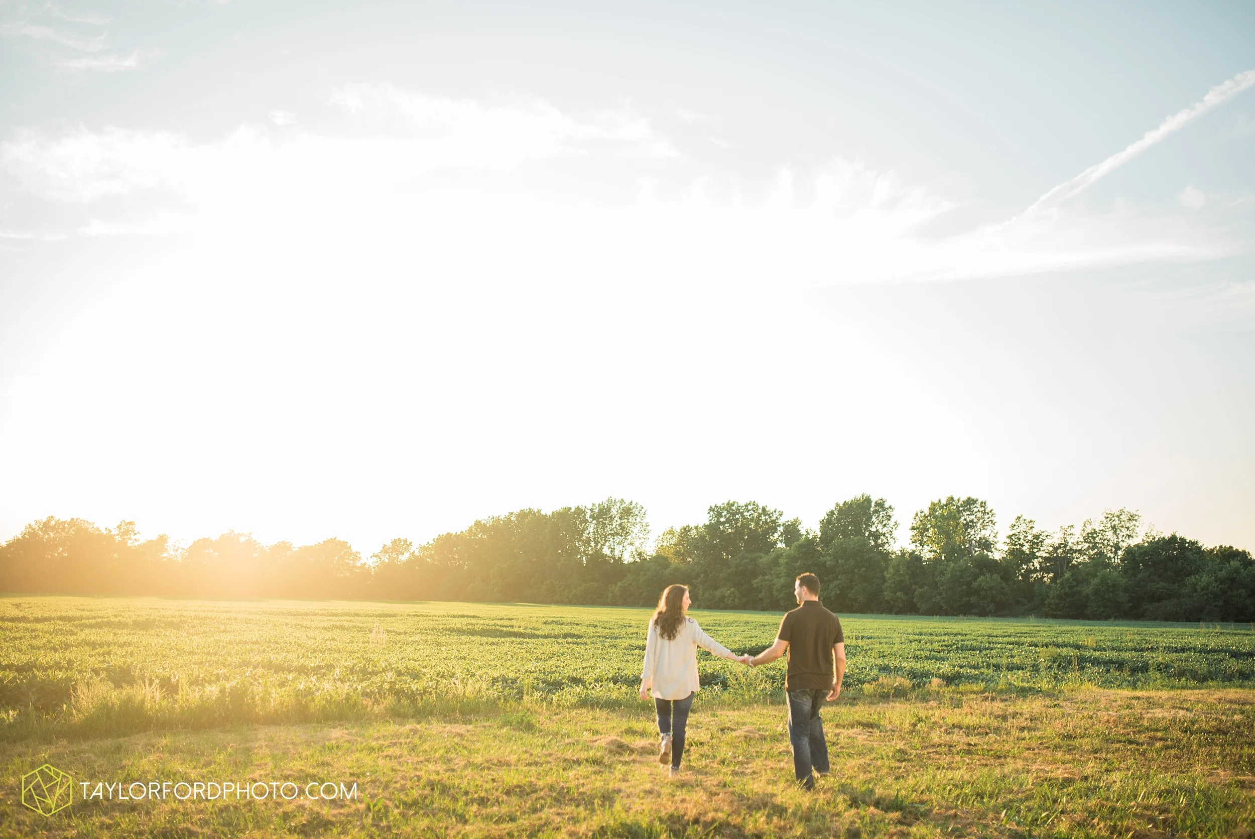 celina-coldwarter-ohio-engagement-wedding-photographer-Taylor-Ford-Photography-Ohio-Indiana_2301.jpg