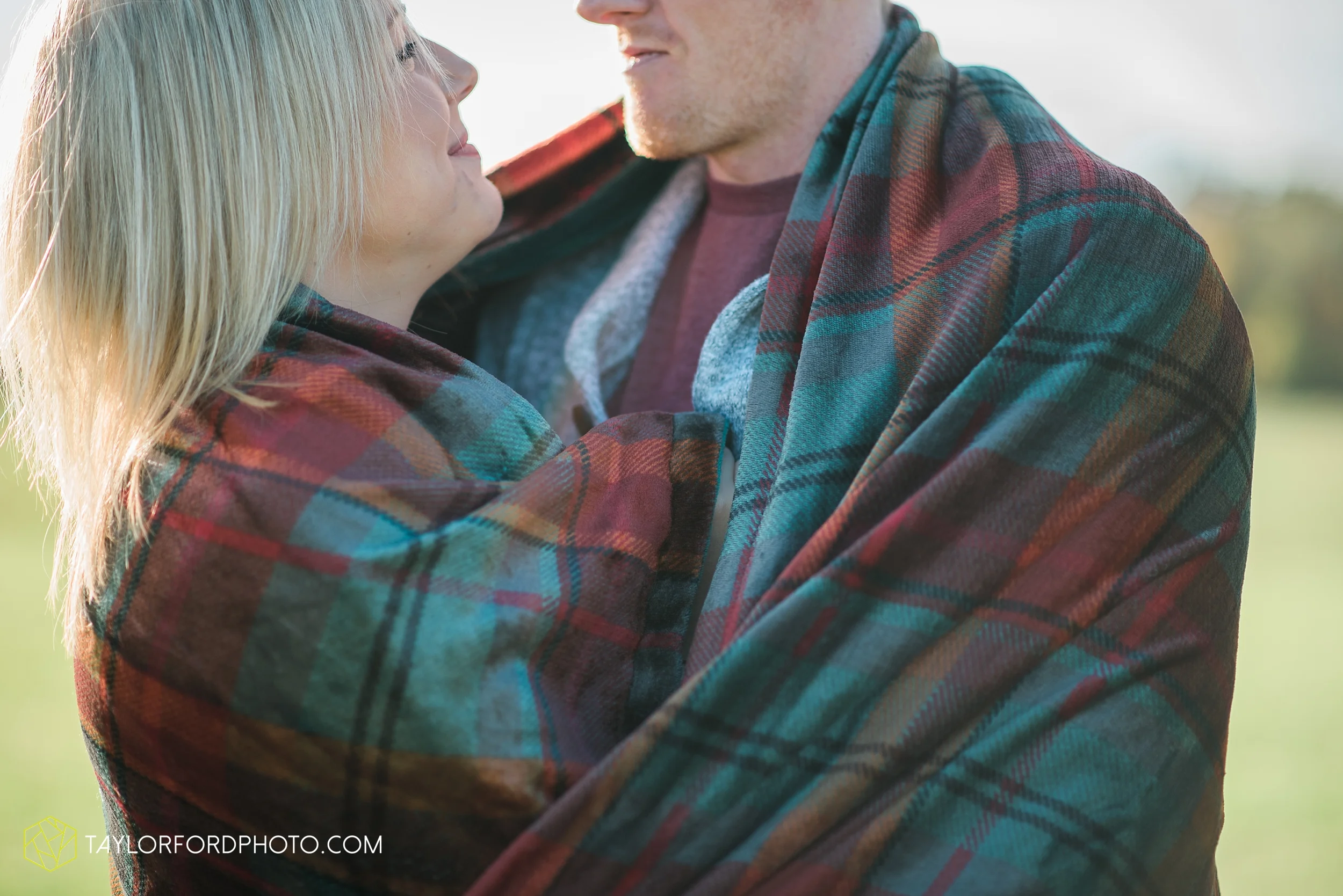 fort-wayne-leo-indiana-engagement-wedding-photographer-Taylor-Ford-Photography-fall-farm-nature-october-pumpkin-patch_4184.jpg