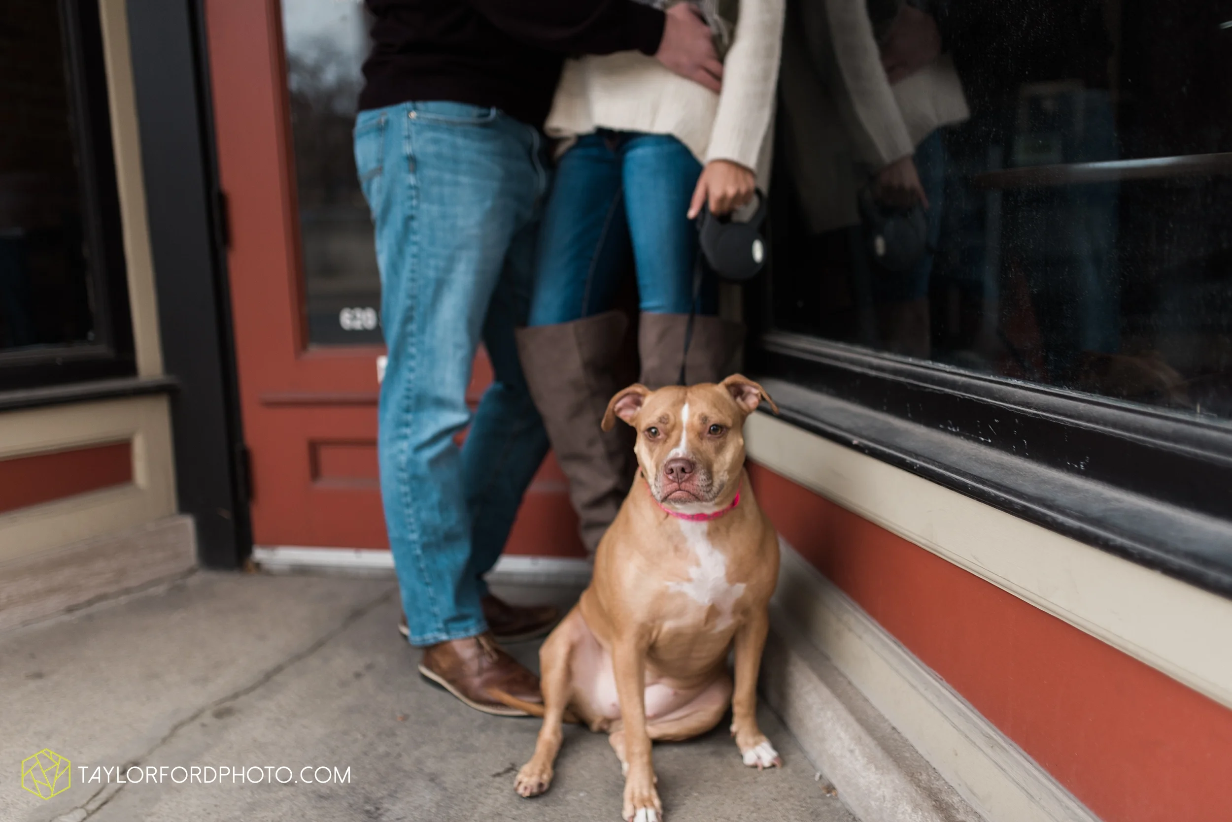 fort-wayne-indiana-engagement-photographer-rainy-day-session-Taylor-Ford-Photography_4985.jpg